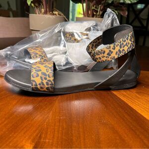 MIA Lydya Sandals Women’s Leopard Animal Print Summer Flat Gladiator size 9